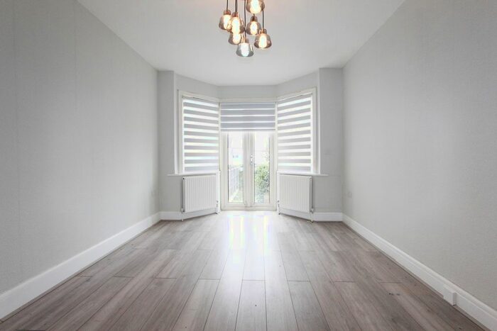 4 Bedroom Terraced House To Rent In Sandringham Road, London, NW11