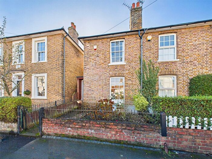 2 Bedroom Semi Detached House To Rent In Park Road, Hampton Wick, KT1