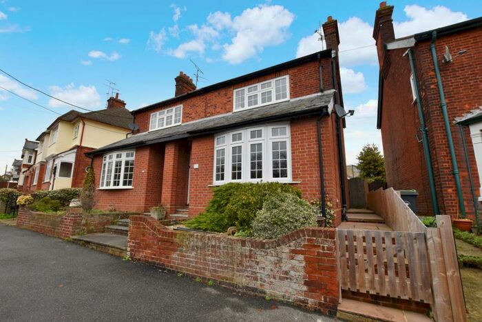 4 Bedroom Semi-Detached House To Rent In Station Road, Dunmow, Essex, CM6