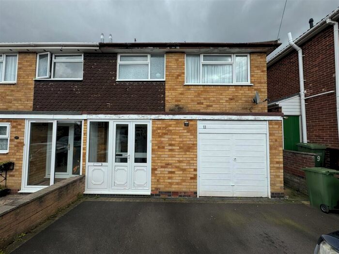 3 Bedroom Semi-Detached House To Rent In Allesley Road, Solihull, B92