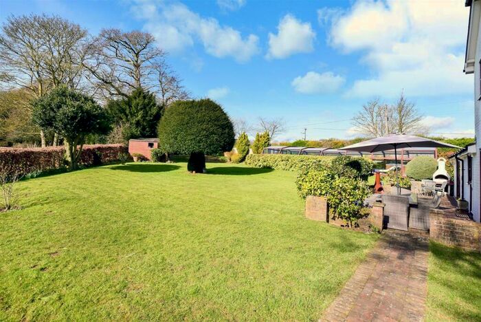 4 Bedroom Detached House For Sale In Woodlands Road, Adisham, Canterbury, Kent, CT3