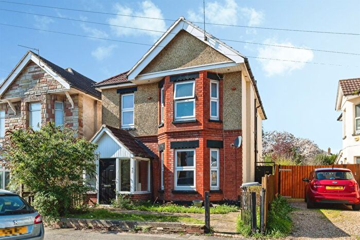 4 Bedroom Detached House For Sale In Bingham Road, Bournemouth, BH9
