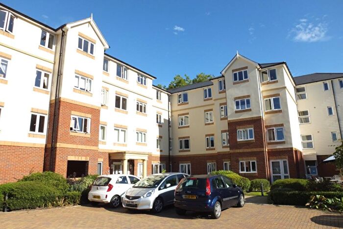 1 Bedroom Retirement Property For Sale In Woking, GU21