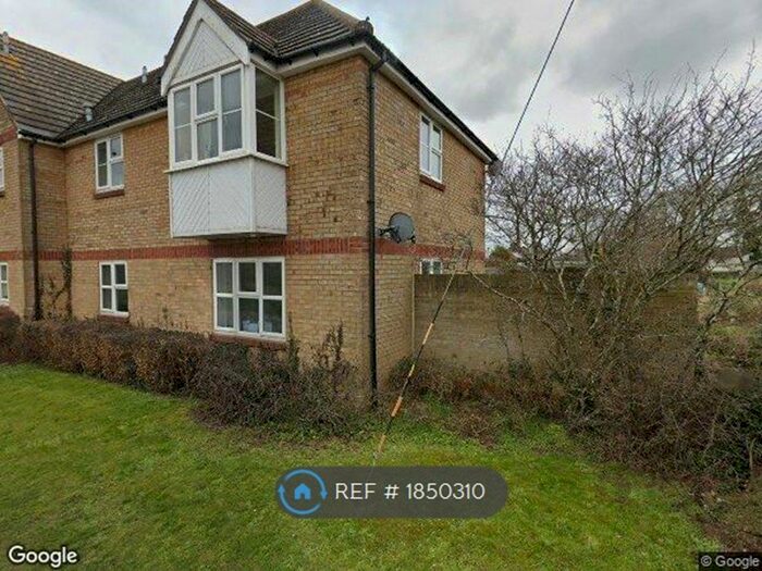 2 Bedroom Flat To Rent In Stonehill Road, Roxwell, CM1