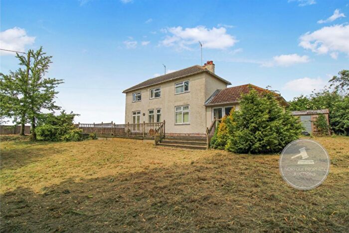 3 Bedroom Farmhouse For Sale In Park Road, Tydd St. Giles, Wisbech, PE13