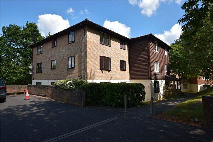 1 Bedroom Apartment For Sale In Fairbairn Close, Purley, CR8
