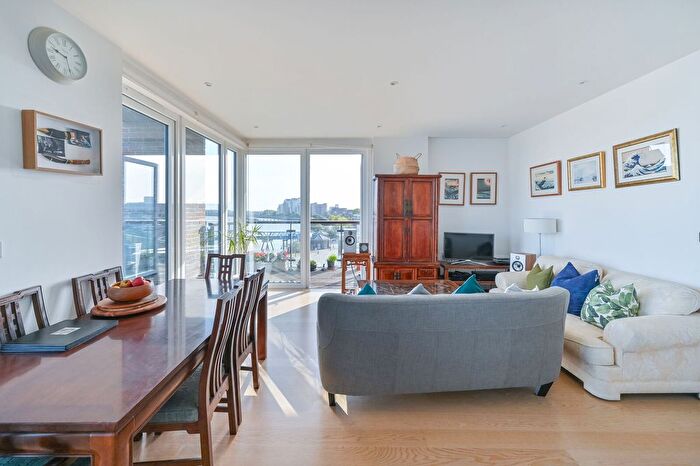 2 Bedroom Flat For Sale In Imperial Building, Woolwich Riverside, London, SE18