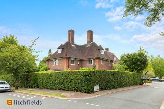 6 Bedroom Detached House To Rent In Turner Close, Hampstead Garden Suburb, NW11
