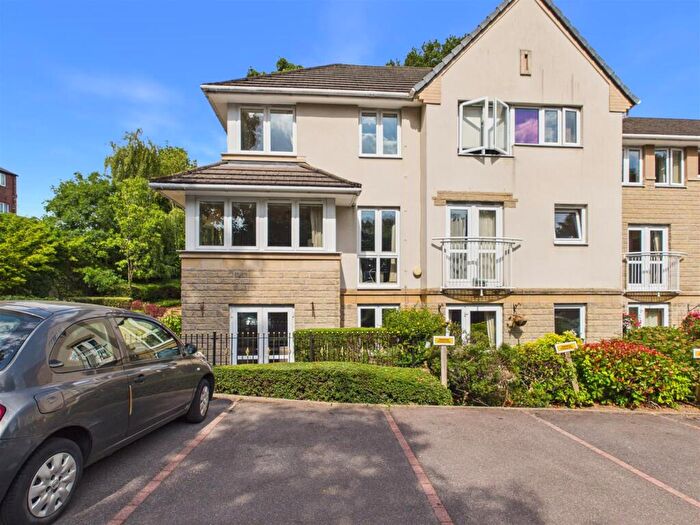 2 Bedroom Apartment For Sale In Bartin Close, Sheffield, S11