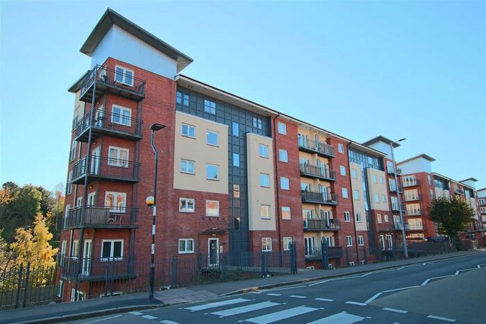 2 Bedroom Flat To Rent In New North Road, Exeter, EX4