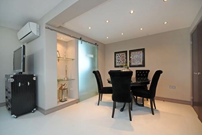 3 Bedroom Flat To Rent In St John's Wood Park, St John's Wood, London, NW8