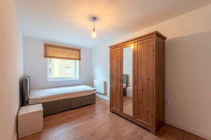 2 Bedroom Apartment To Rent In Cline Road, Bounds Green, N11