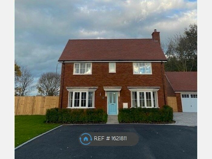 4 Bedroom Detached House To Rent In Brook Grove, Brookland, Romney Marsh, TN29