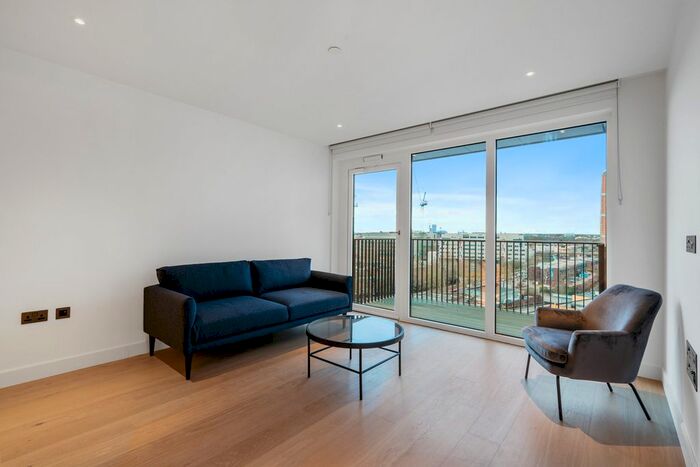 1 Bedroom Flat To Rent In Lincoln Apartments, London, W12