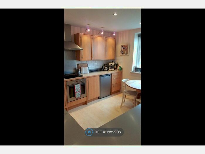2 Bedroom Flat To Rent In Fleming House, Nottingham, NG3