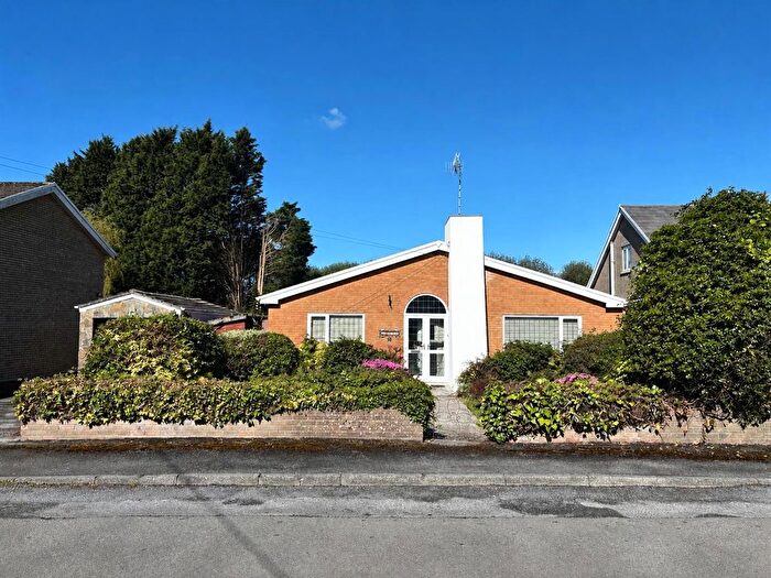 3 Bedroom Detached Bungalow For Sale In Heol Panteg, Burry Port, SA16