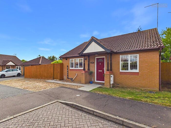 2 Bedroom Detached Bungalow For Sale In Houghton Avenue, Peterborough, PE2
