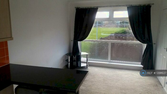 1 Bedroom Flat To Rent In Holystone Avenue, Blyth, NE24