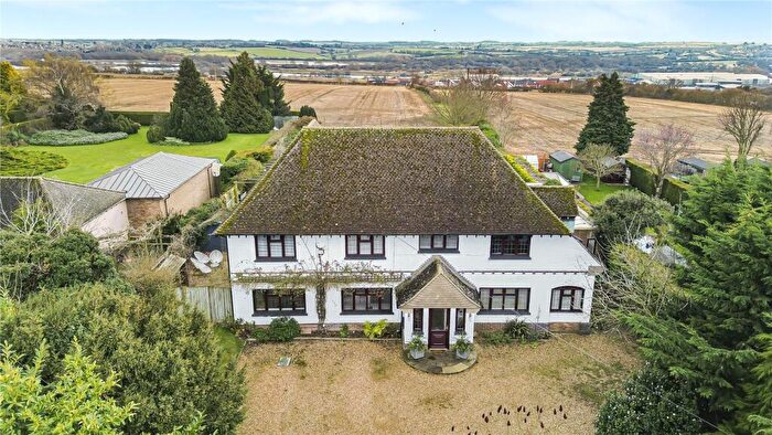 4 Bedroom Detached House For Sale In Addington Road, Irthlingborough, Northamptonshire, NN9