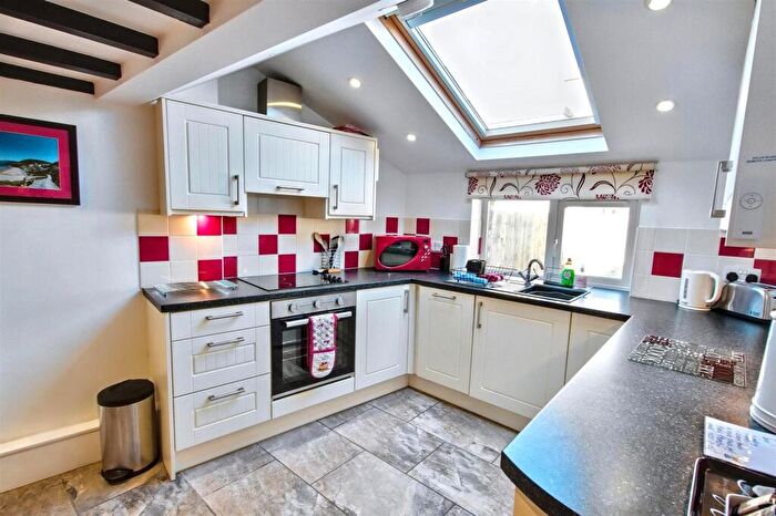 2 Bedroom Cottage For Sale In Tresaith, Cardigan, SA43