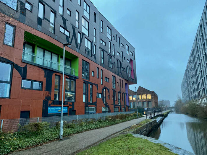 Flat To Rent In Chips Apartment 2 Lampwick Lane, Manchester, M4