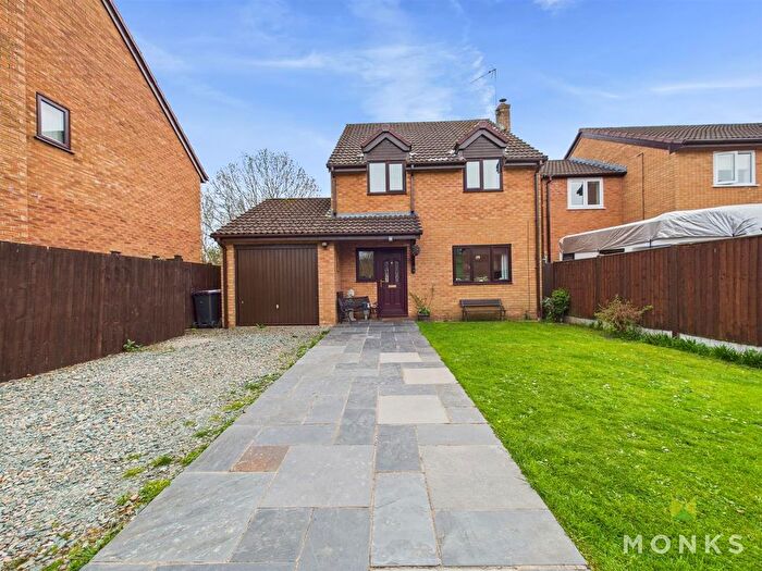 3 Bedroom Detached House For Sale In Guinevere Close, Oswestry, SY11
