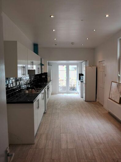 6 Bedroom Terraced House To Rent In Talworth Street, Roath, Cardiff, CF24