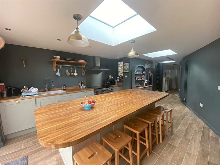 3 Bedroom House To Rent In Pound Road, Thornford, Sherborne, DT9