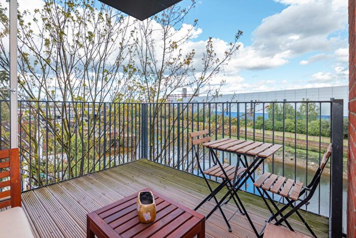 1 Bedroom Flat For Sale In Navigation Road, London, E3