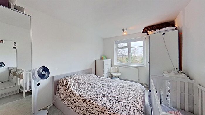 1 Bedroom Flat For Sale In Borrodaile Road, London, SW18