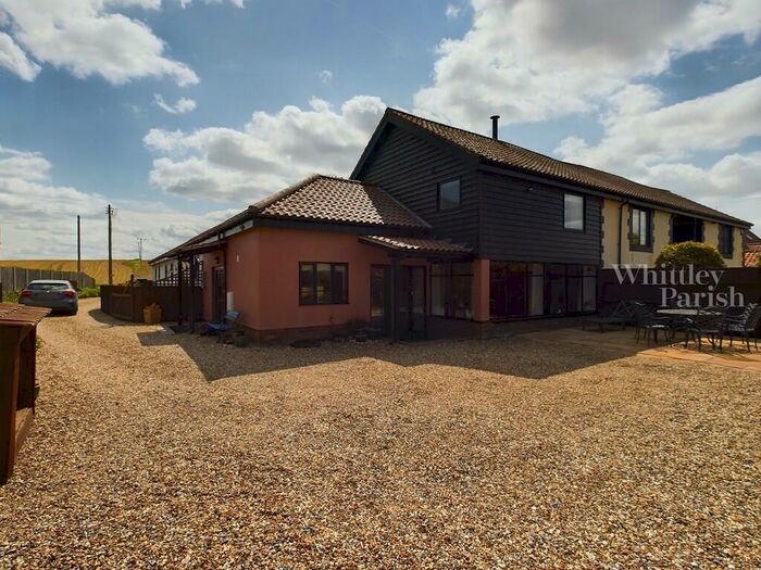 3 Bedroom Barn Conversion For Sale In Low Street, Oakley, Diss, IP21