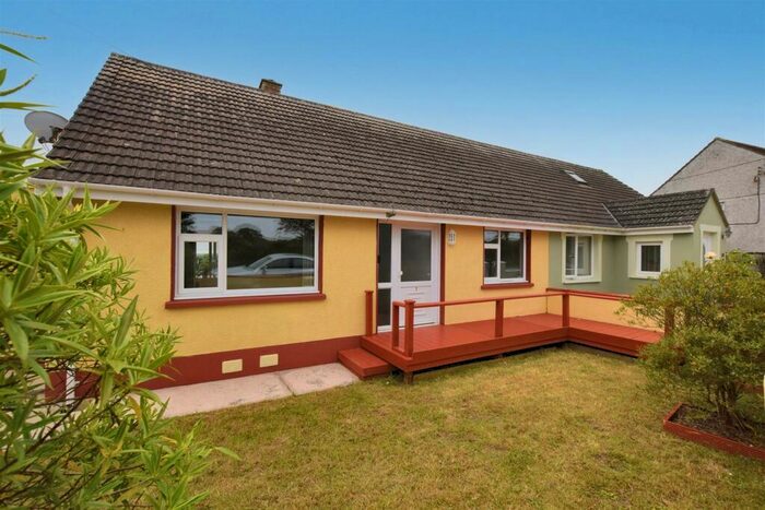 2 Bedroom Semi-Detached Bungalow For Sale In Llanwnda, Goodwick, SA64