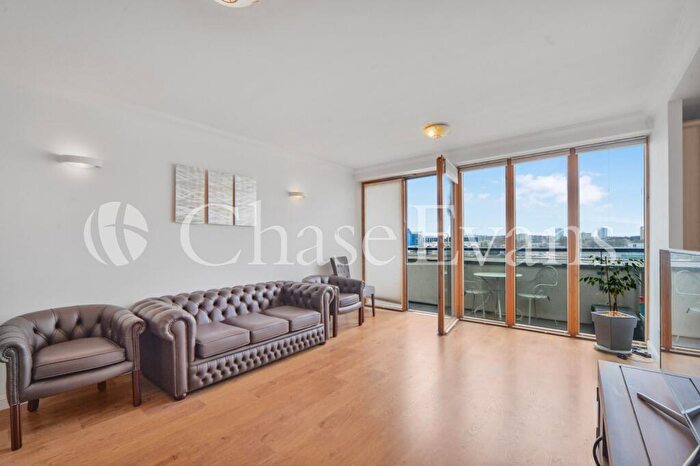 2 Bedroom Flat To Rent In Maritime Quay, Docklands, London, E14