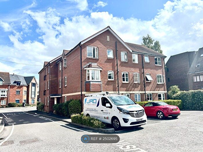 2 Bedroom Flat To Rent In Archers Court, Salisbury, SP1