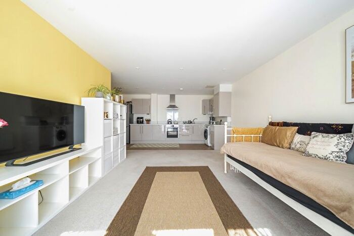 2 Bedroom Flat For Sale In Shapiro House, Stevenage, Hertfordshire, SG1