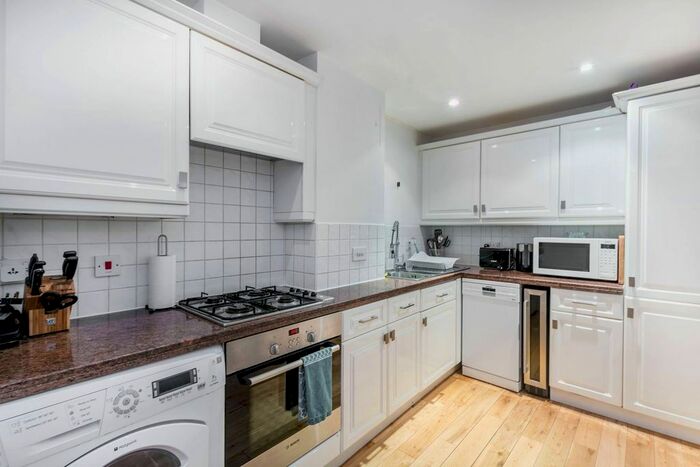 2 Bedroom Flat To Rent In Harewood Avenue, Marylebone, London, NW1