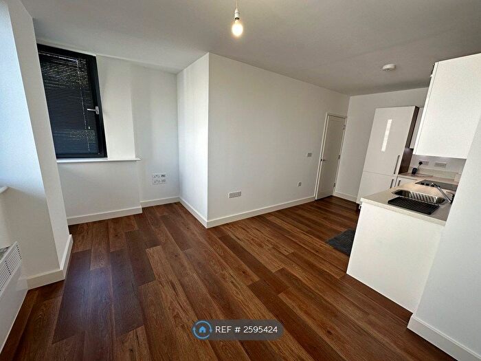 1 Bedroom Flat To Rent In Kings Road, Reading, RG1