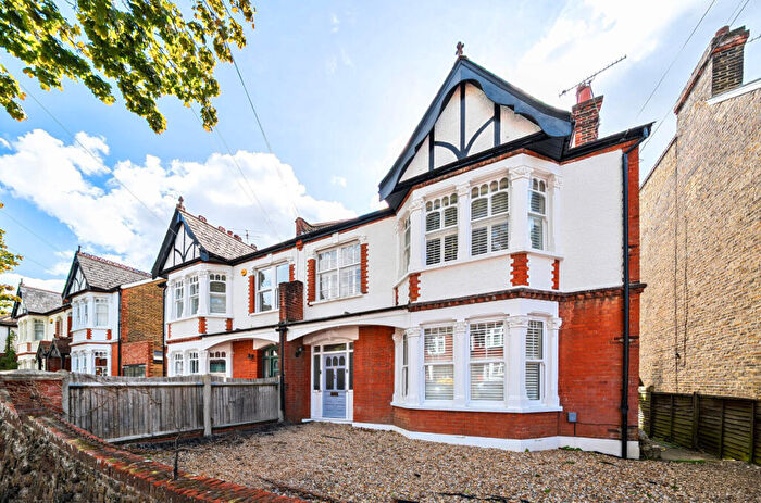 2 Bedroom Maisonette For Sale In Blenheim Road, Bromley, BR1