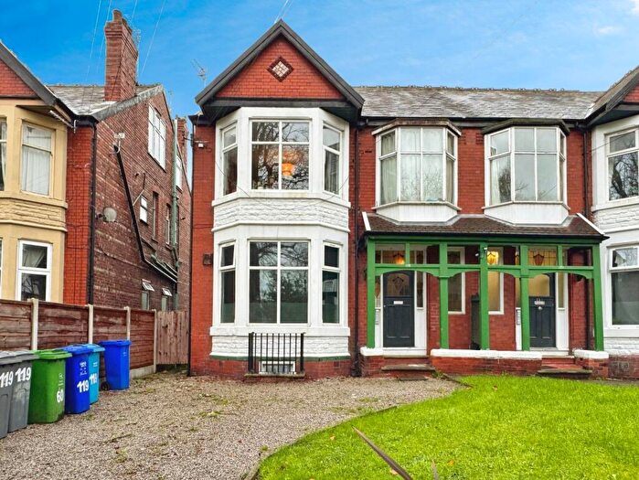 1 Bedroom Flat To Rent In Carlton Road, Whalley Range, Manchester, M16