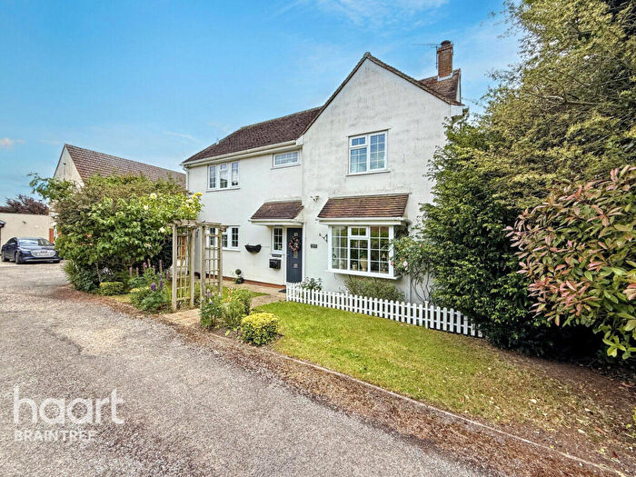 4 Bedroom Detached House For Sale In Notley Road, Braintree, CM7