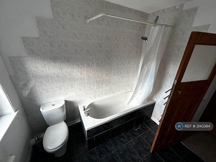 1 Bedroom Terraced House To Rent In Bankfield Road, Leeds, LS4