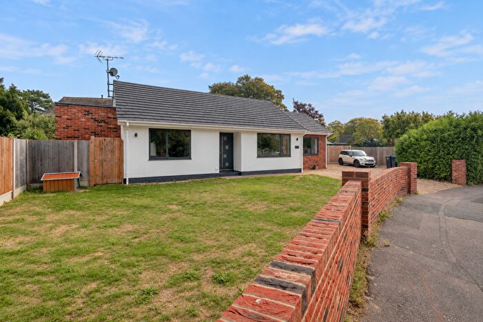 3 Bedroom Detached Bungalow For Sale In The Paddocks, Broadstairs, CT10