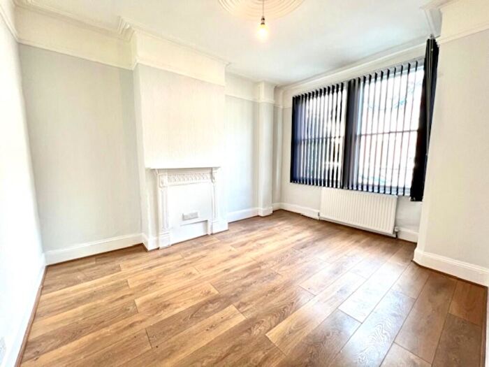 3 Bedroom Terraced House To Rent In Dowsett Road, N17