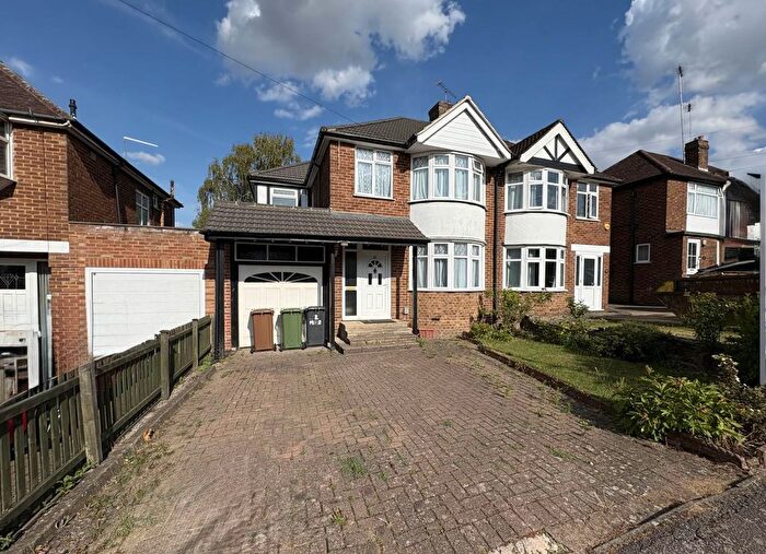 4 Bedroom Semi-Detached House To Rent In Mimms Hall Road, Potters Bar, EN6