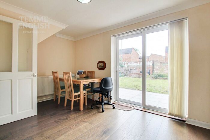 3 Bedroom End Of Terrace House For Sale In Elizabeth Way, Basildon, SS15