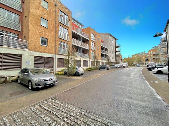 1 Bedroom Flat To Rent In Kingfisher Meadow, Maidstone, ME16