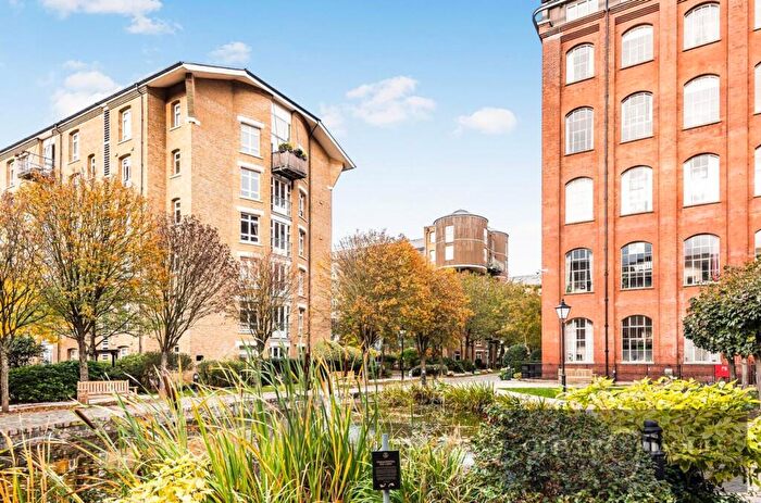 1 Bedroom Apartment To Rent In Fairfield Road, Bow Quarter, E3