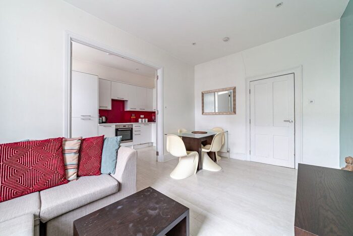 1 Bedroom Flat For Sale In Chilworth Street, London, W2