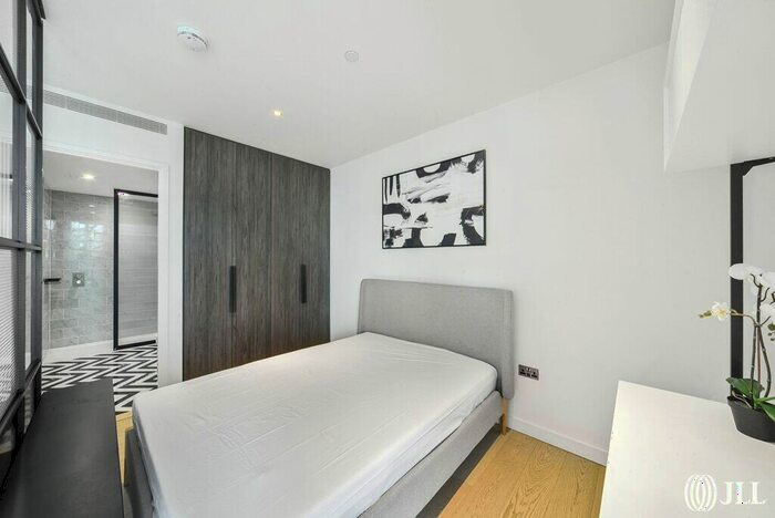 Apartment For Sale In Wards Place Canary Wharf, E14