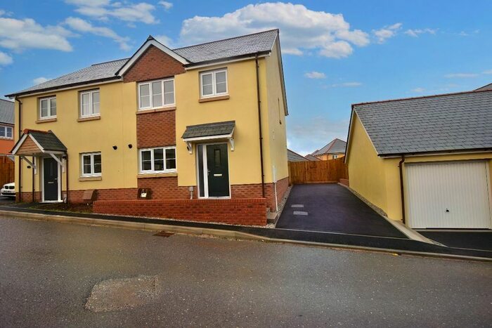 3 Bedroom Semi-Detached House To Rent In Castra Avenue, Okehampton, EX20